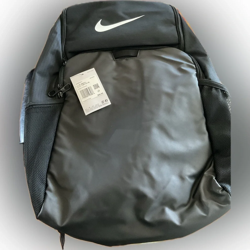Nike
Men's Brasilia 9.5 Training Backpack 
(Extra Large, 30L) - Picture 12 of 16